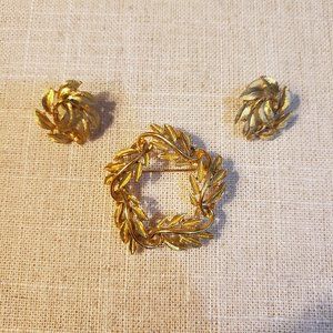 COPY - Vintage Napier Wreath Brooch and Earrings